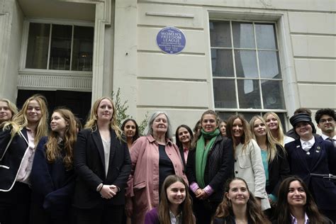 London’s historic blue plaques seek more diversity as 1,000th marker is unveiled